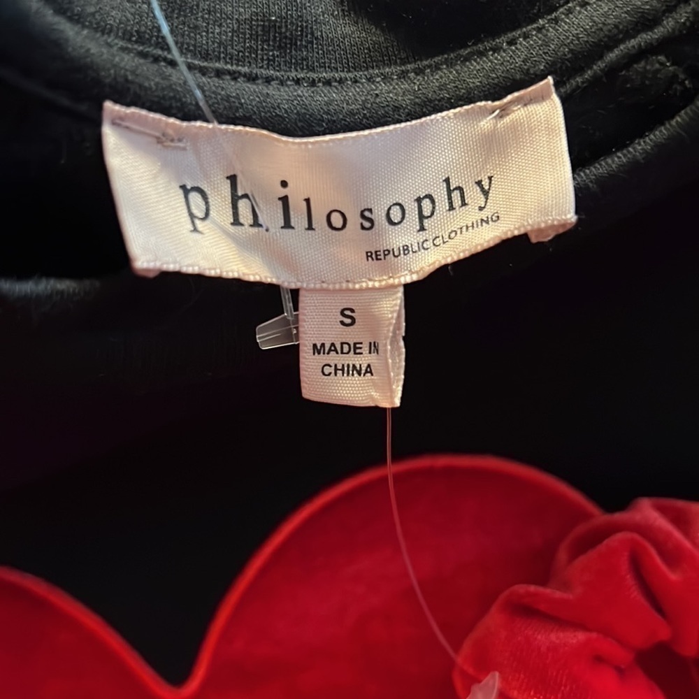 Philosophy Black Crewneck Sweatshirt with Red Velvet Heart Size small - Picture 5 of 6